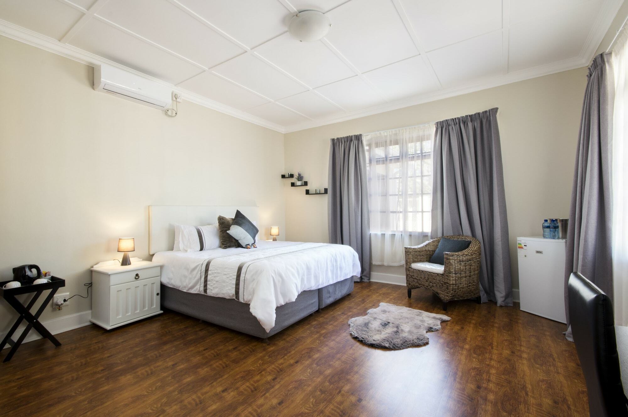 Walmer Villiers Self Catering พอร์ตเอลิซาเบธ ภายนอก รูปภาพ